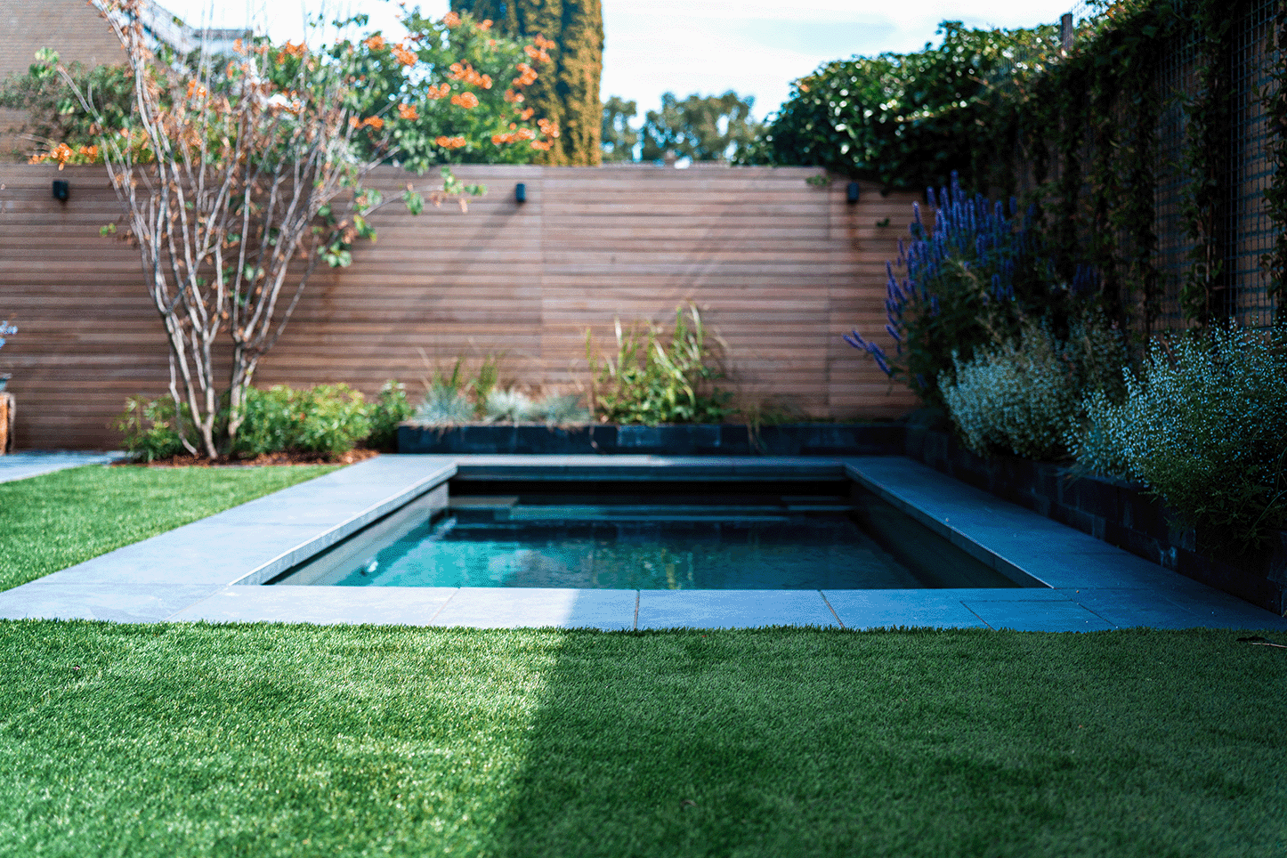 Mag je een zwembad in je tuin bouwen? BE]